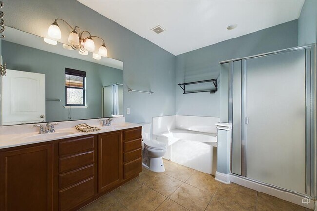 Building Photo - 12013 Oaklynn Ct