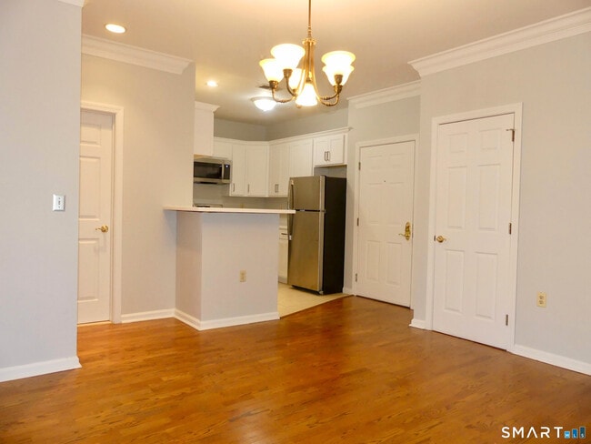 Building Photo - 105 Richards Ave