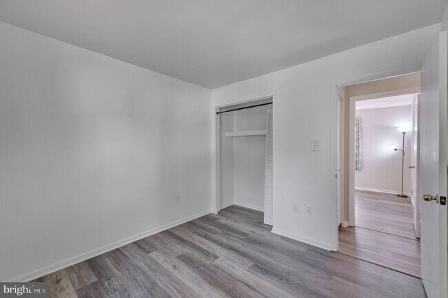 Building Photo - 281 Ternwing Dr