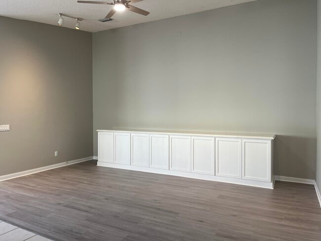 Building Photo - 1624 SW Waterfall Blvd