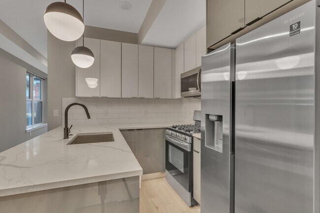 Building Photo - 937 N 29th St