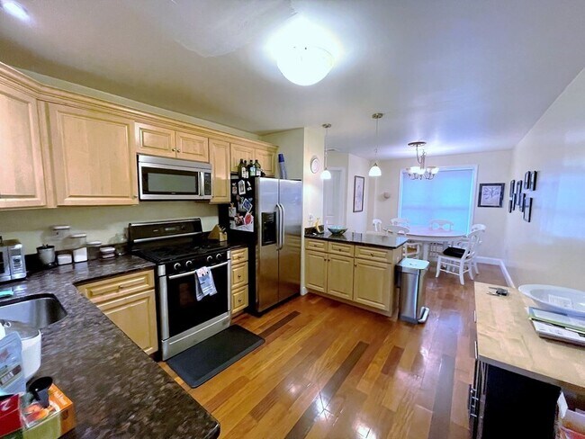 Primary Photo - 232 Prospect St