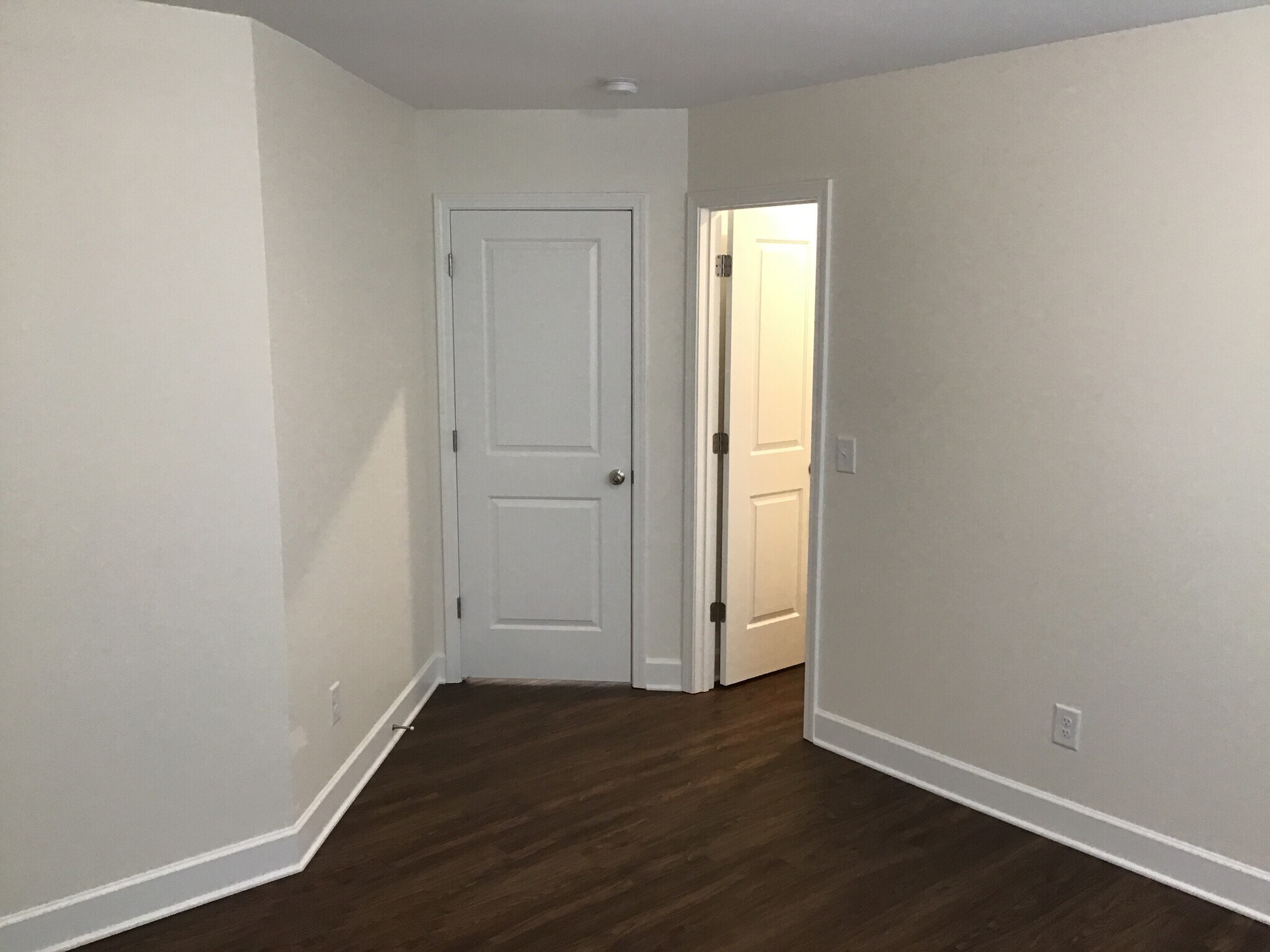 Building Photo - 4992 Chutney Dr