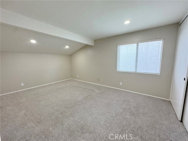 Building Photo - 909 S Lake Summit Dr