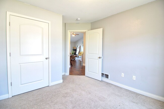Building Photo - Available 6/16