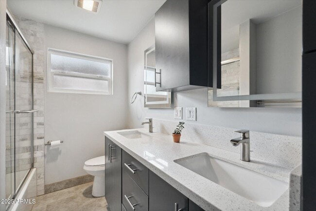 Building Photo - 3641 N 15th Ave