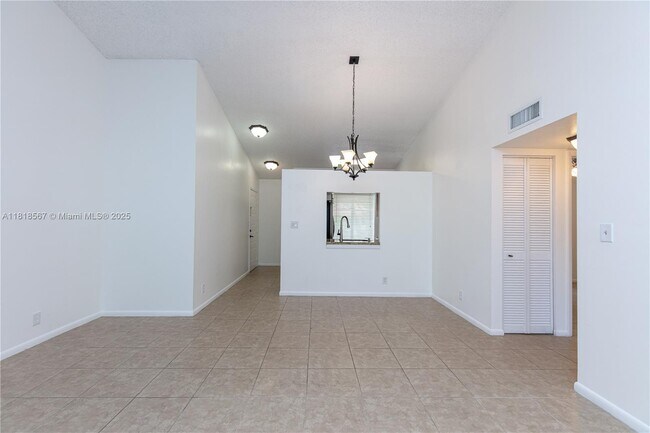 Building Photo - 717 Gardens Dr