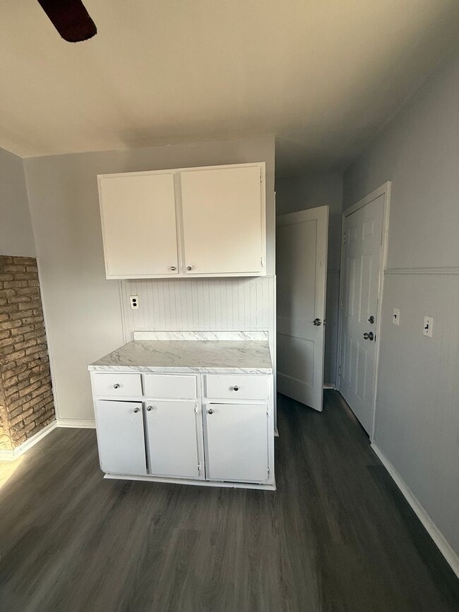 Building Photo - 3bd Single Garfield Hts Section 8