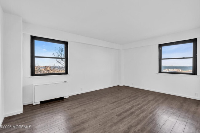 Building Photo - 10 Ocean Blvd