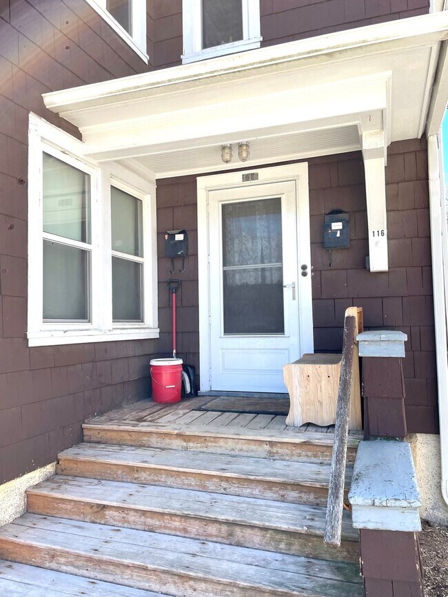 Building Photo - 116-118 Proudfit Street