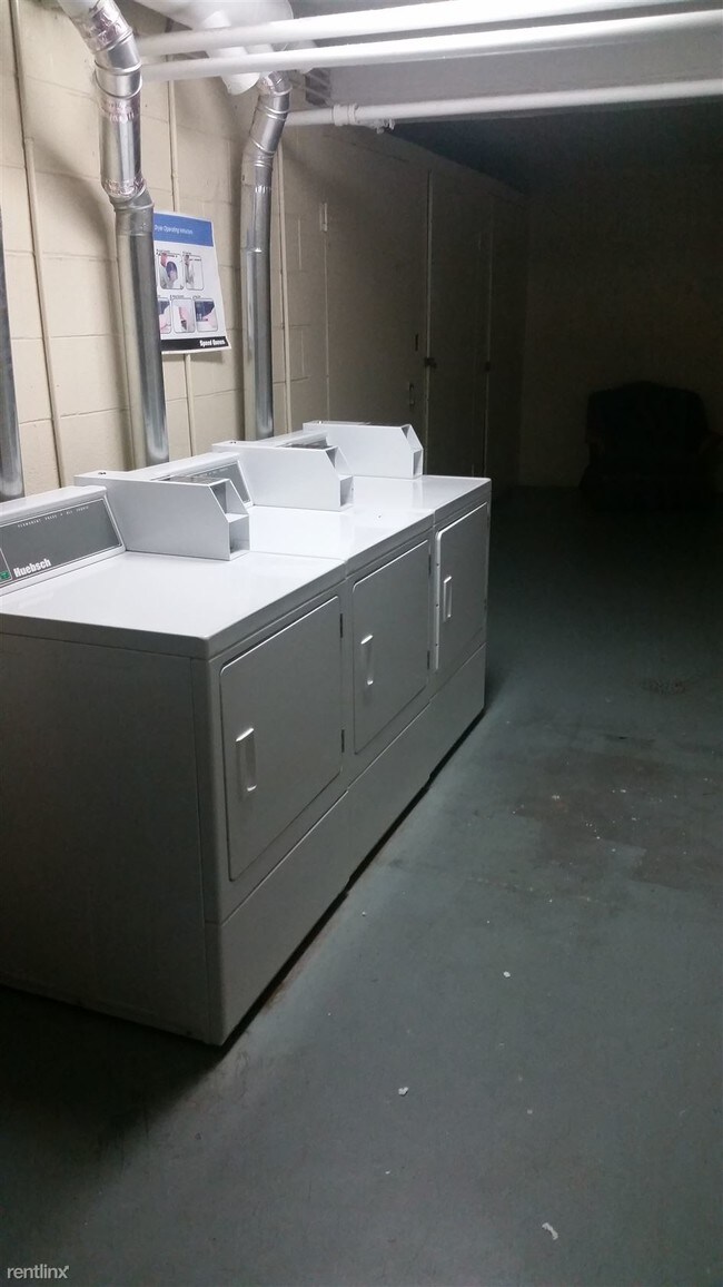 Building Photo - Studio, 1 bath  - EZ Living Suites Efficiency