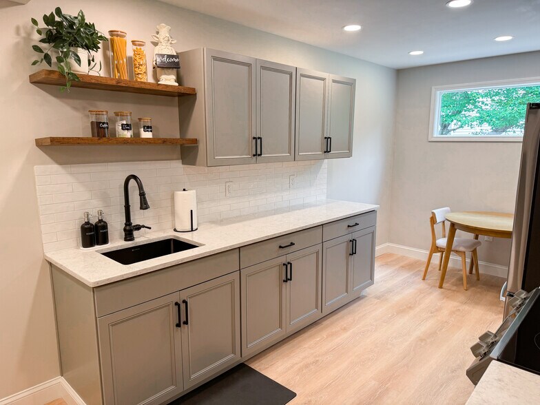 Building Photo - 4056 Lenox Park Dr