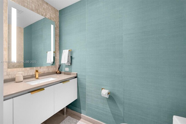 Building Photo - 88 SW 7th St