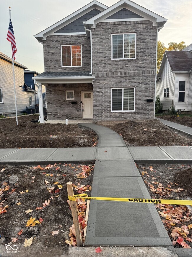 Primary Photo - 2145 Columbia Ave