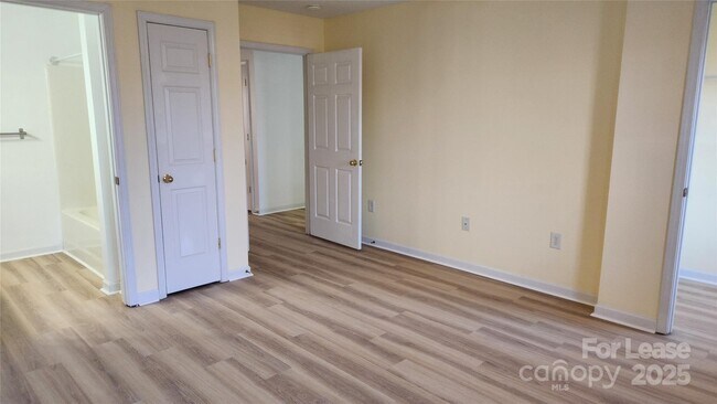 Building Photo - 110 Steam Engine Dr