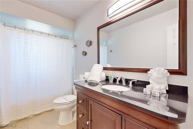 Building Photo - 3009 SW 5th Ave