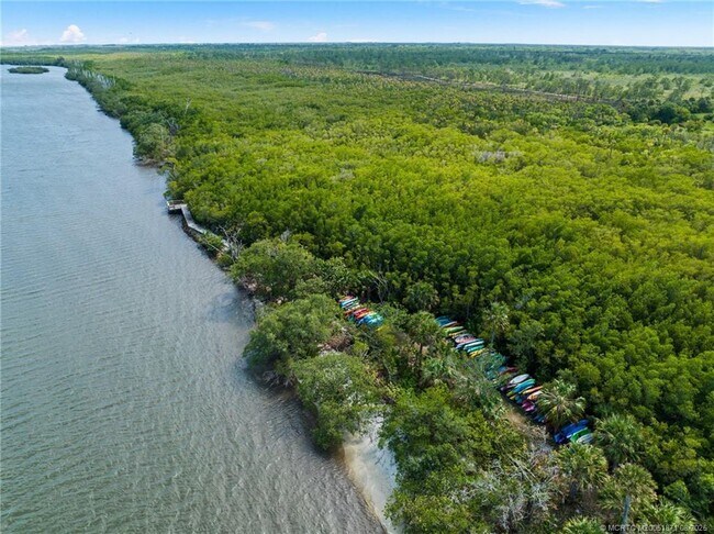 Building Photo - 5616 SE Riverboat Dr