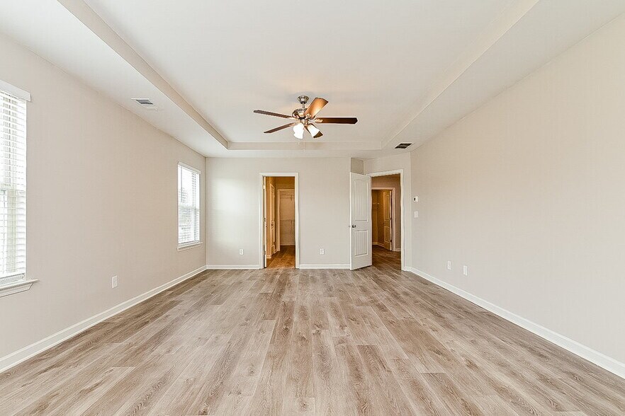Building Photo - 11097 Wind Ridge Dr