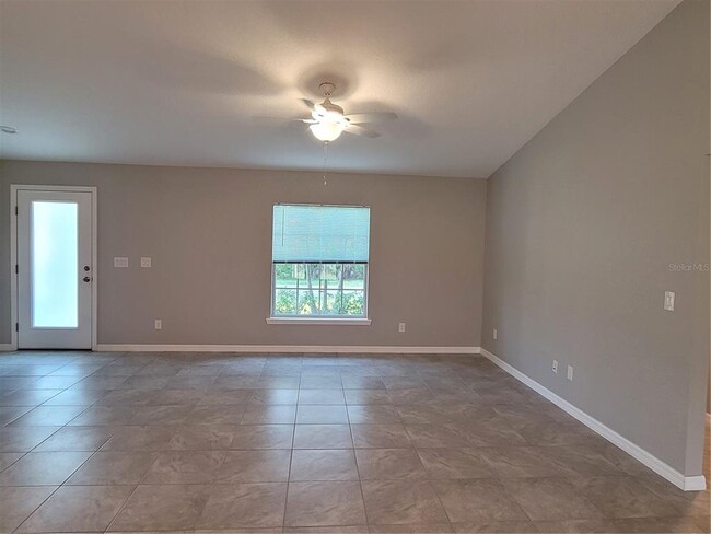 Building Photo - 13481 Drysdale Ave
