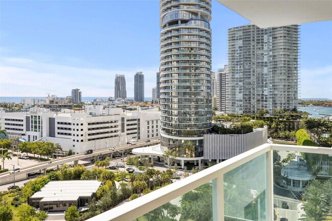 Building Photo - 650 West Ave