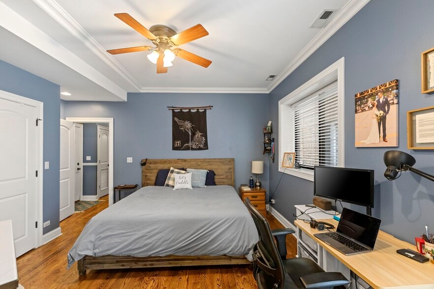 Building Photo - 5219 N Winthrop Ave