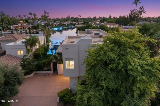 Building Photo - 7613 E Vía Del Reposo