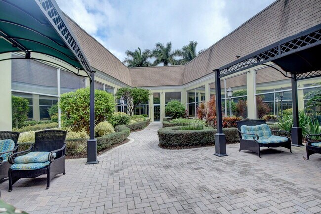 Building Photo - 413 Normandy Ln