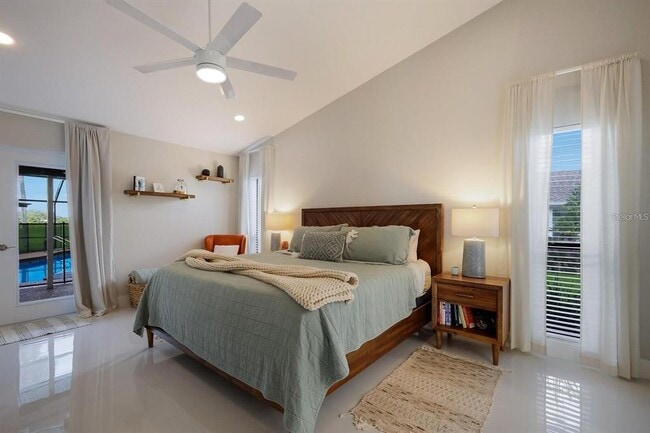 Building Photo - 3705 Torrey Pines Blvd