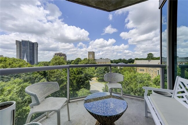 Building Photo - 2795 Peachtree Rd NE