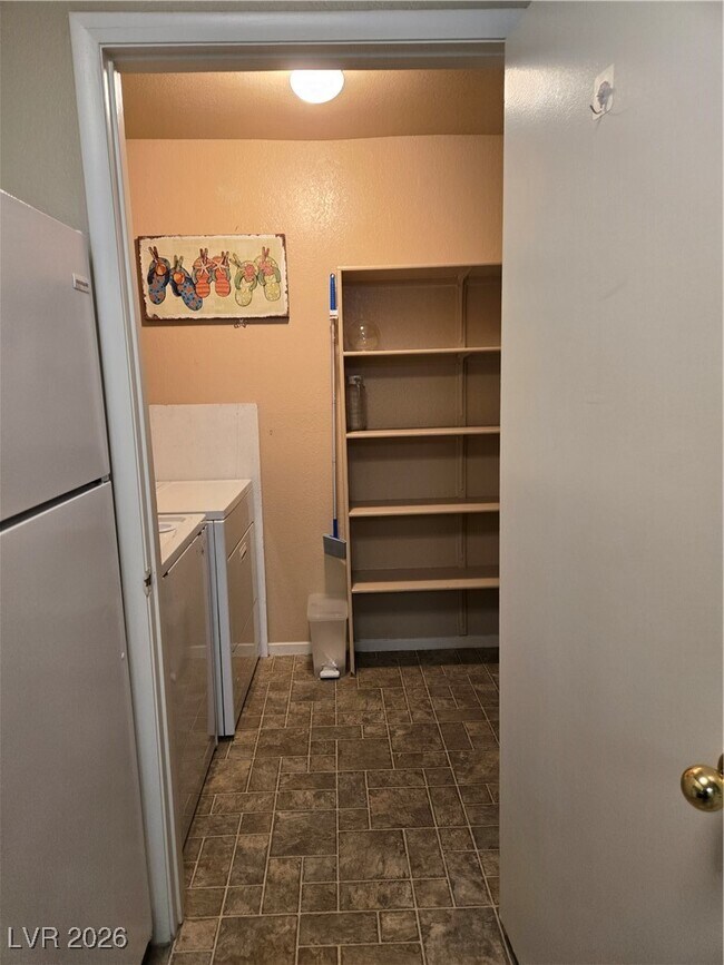 Building Photo - 2120 Ramrod Ave