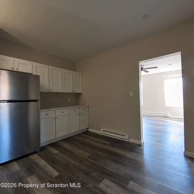 Building Photo - 1513-1515-1515 Vine St