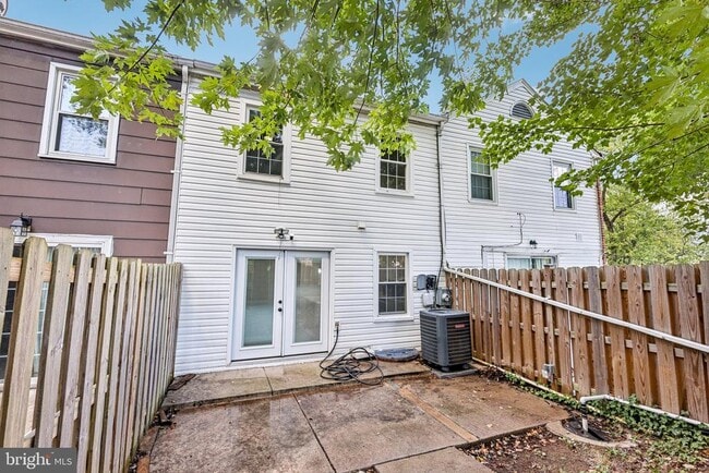 Building Photo - 2905 Wren Ct