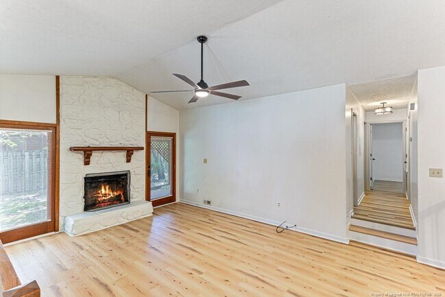 Building Photo - 4463 Briton Cir