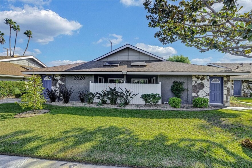 Building Photo - The Evergreens Apartments