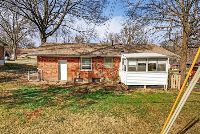 Building Photo - 1214 Forest Home Dr