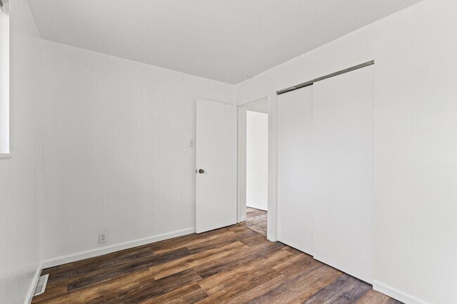 Building Photo - Newly Renovated 3BR + Finished Basement