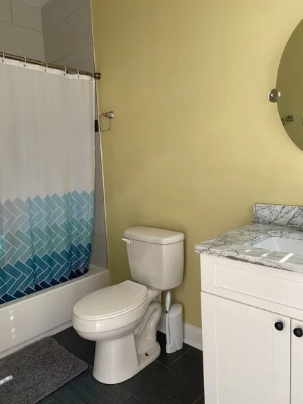 master bath 2 - 1213 Noble St