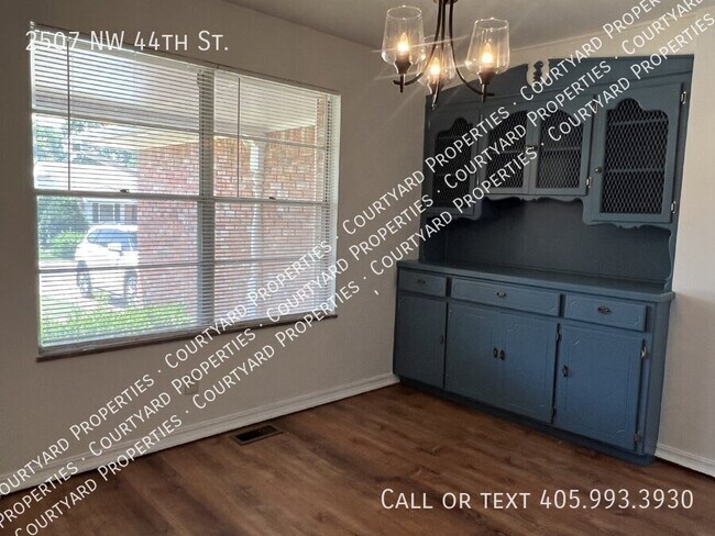 Building Photo - 2507 NW 44th St