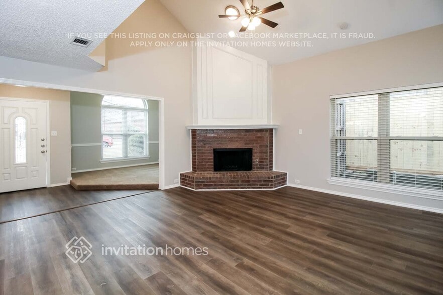 Building Photo - 1530 Knollview Ln