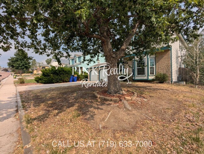 Building Photo - 8560 Avens Cir
