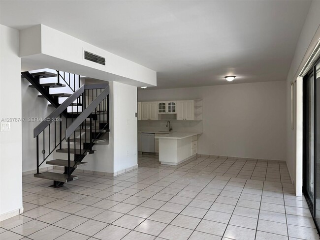 Building Photo - 746 NW 105th Pl