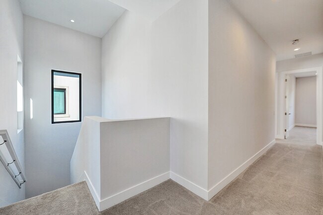 Building Photo - 5928 Brookfield Cir
