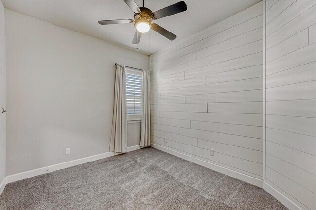 Building Photo - 112 Lockhart Lp