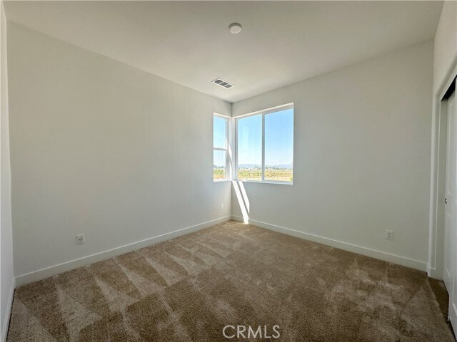 Building Photo - 322 Tank