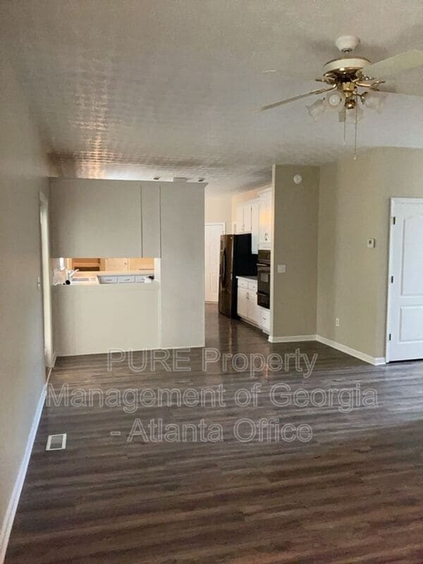 Building Photo - 3213 Southridge