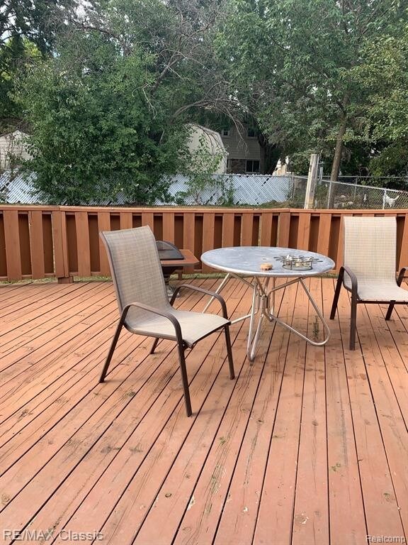 Building Photo - 43056 Devon Ln