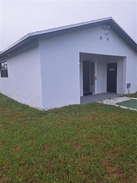 Building Photo - 980 SW 76th Ave