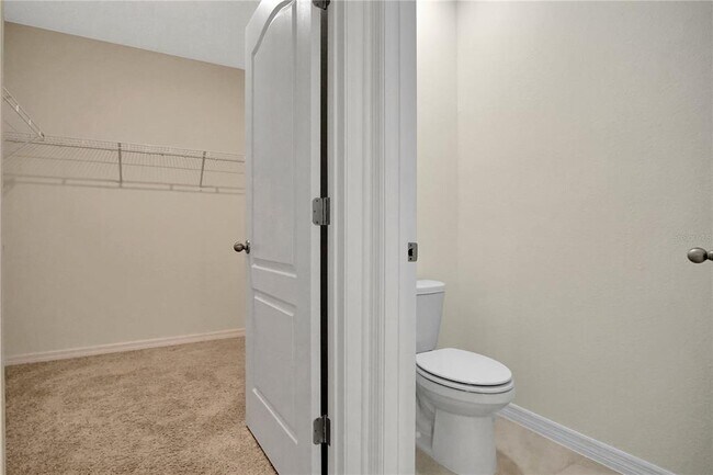 Building Photo - 538 Noble Ave