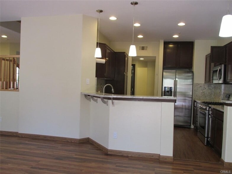 Building Photo - 33570 Emerson Way