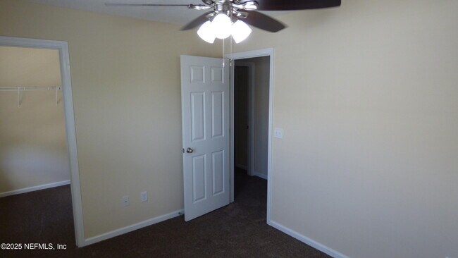 Building Photo - 8702 Ribbon Falls Ln